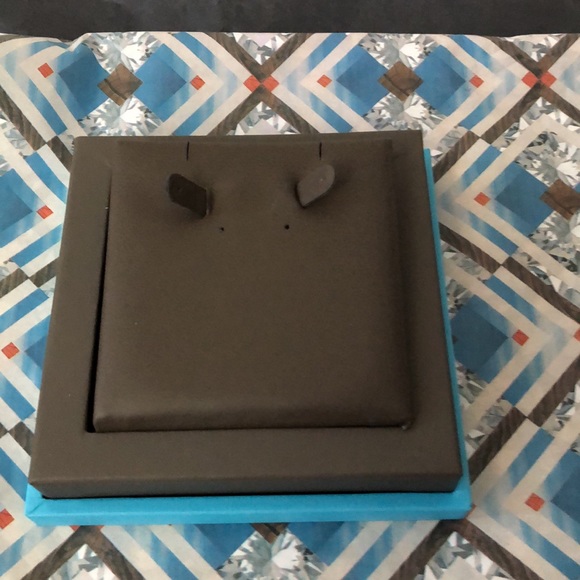 Birks Necklace and Earring Box Ribbon and Packaging - Picture 3 of 5